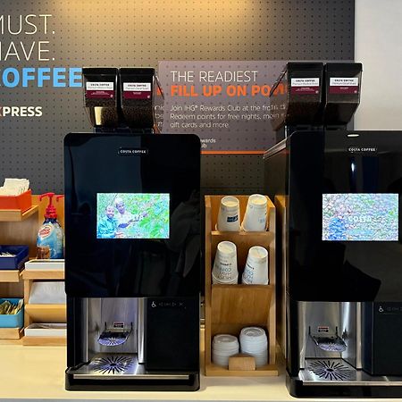 Holiday Inn Express & Suites Oakland - Airport By Ihg Εξωτερικό φωτογραφία