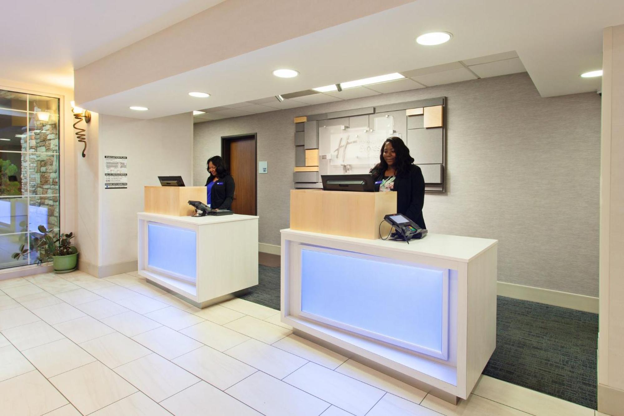 Holiday Inn Express & Suites Oakland - Airport By Ihg Εξωτερικό φωτογραφία