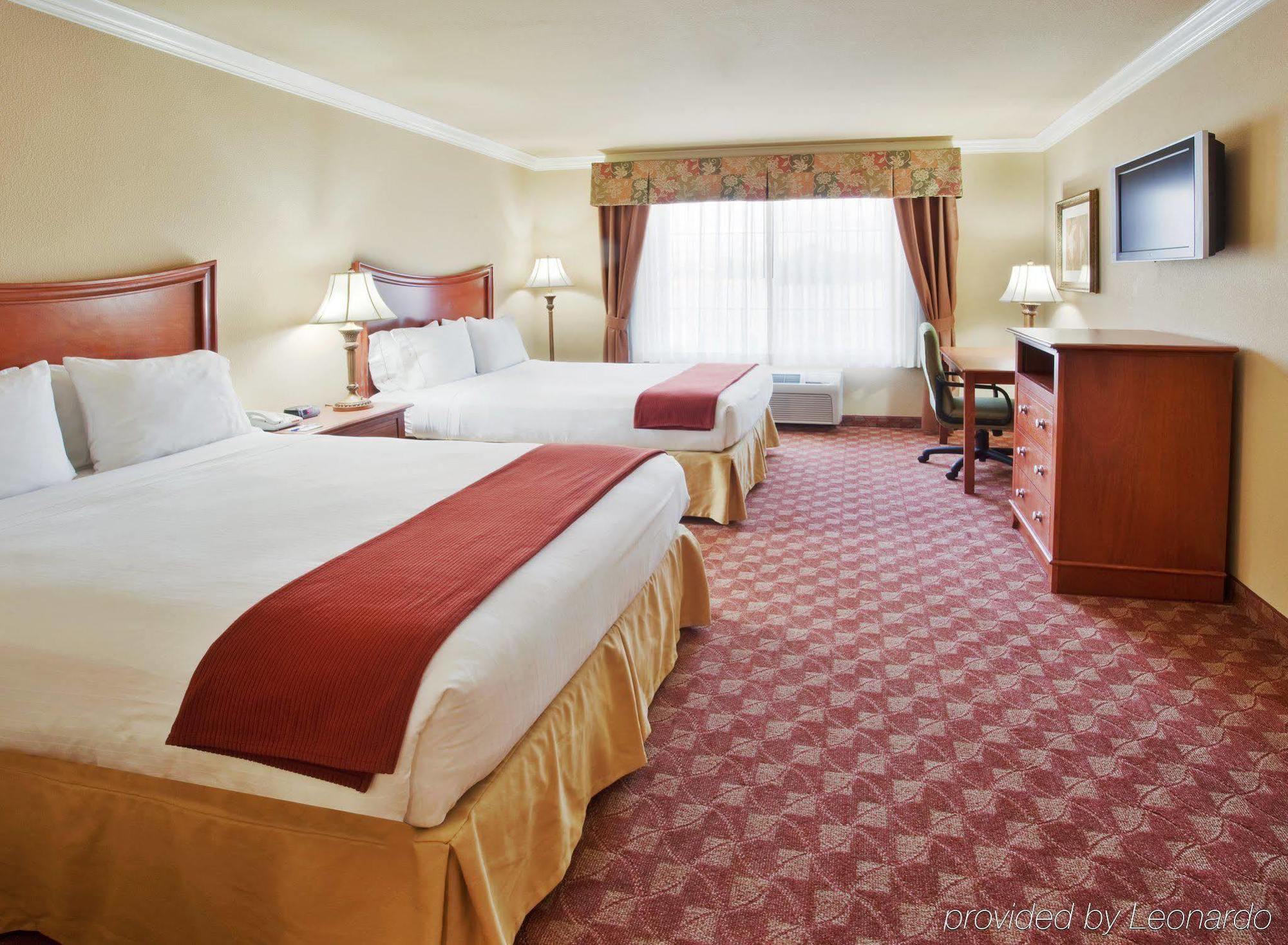 Holiday Inn Express & Suites Oakland - Airport By Ihg Δωμάτιο φωτογραφία